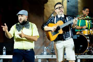  La Murgota de Telde estrena con éxito en Gáldar su espectáculo 'Los chicos del coro'/TA.